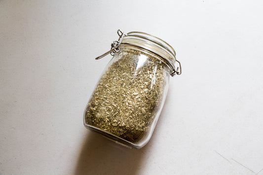 yerba mate tea in glass jar ©circleofdrink